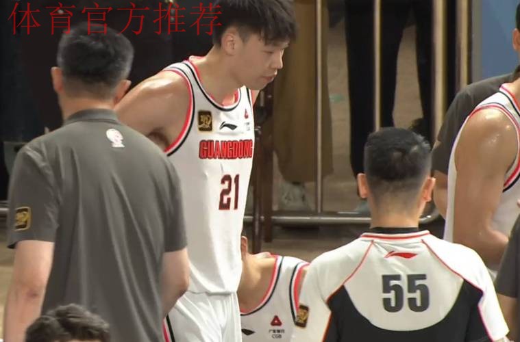 朱芳雨赌对了！广东第一锋线没有离队，近10年内天赋最强三号位！